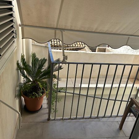 Deni'S Apartments Per 2 Con Veranda Balcone Szirakúza Kültér fotó